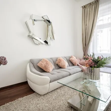 Opera Luxury With Free Parking Appartement *