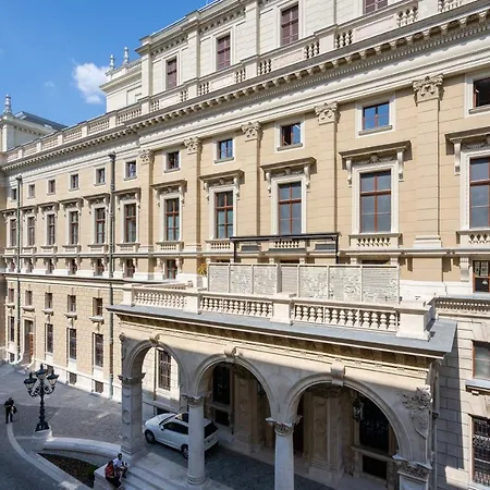 Opera Luxury With Free Parking Appartement *