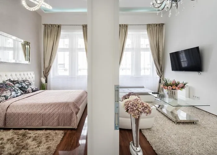 Opera Luxury With Free Parking Apartament