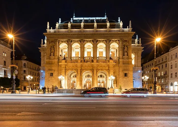 Opera Luxury With Free Parking Lägenhet Budapest