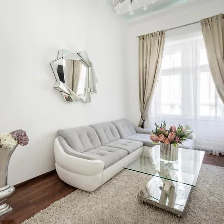 Opera Luxury With Free Parking Budapeşte