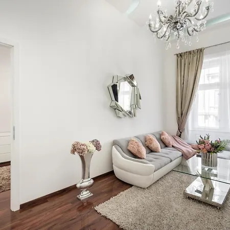 Opera Luxury With Free Parking Daire *